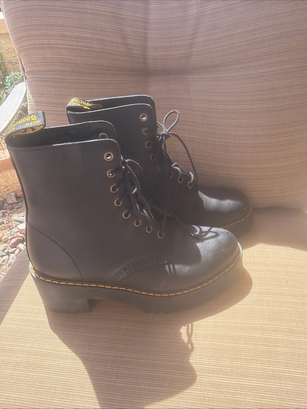 Dr. Martens Shriver Hi Black Leather Platform Heeled Boots Women's 8 Worn Once